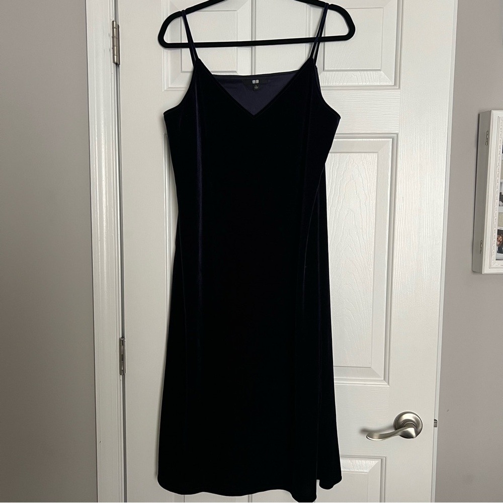 UNIQLO Navy Velvet Midi Dress